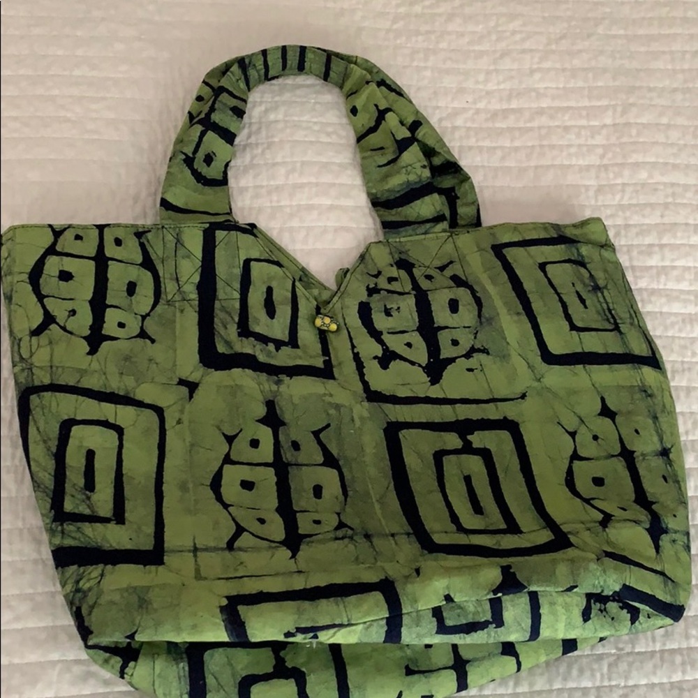 Green Tote Bag with Batik Turtle Print 🐢